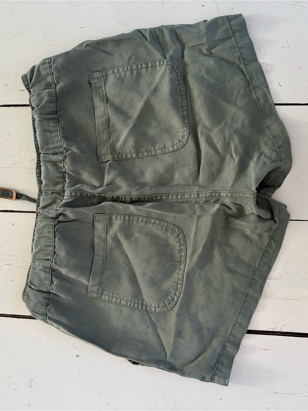 tentree Olive Green Drawstring Patch-Pocket Women's Shorts
